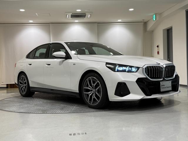 ５シリーズ ５２３ｄ　ｘＤｒｉｖｅ　Ｍスポーツ　アクティブクルーズコントロール　オートトランク　シートヒーター　衝突被害軽減ブレーキ　障害物センサー　３６０度カメラ　フロントカメラ（39枚目）