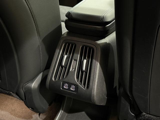 Ｘ１ ｘＤｒｉｖｅ　２０ｄ　Ｍスポーツ　アルカンタラシート　ヘッドアップディスプレイ　純正ナビゲーション　３６０度カメラ　駐車支援システム　アクティブクルーズコントロール（17枚目）