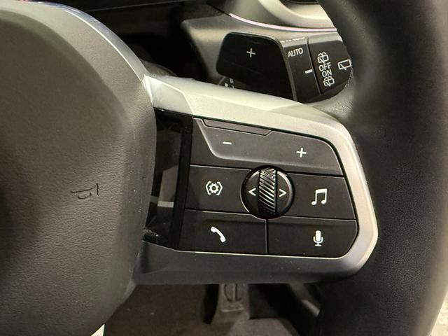 Ｘ１ ｘＤｒｉｖｅ　２０ｄ　Ｍスポーツ　アルカンタラシート　ヘッドアップディスプレイ　純正ナビゲーション　３６０度カメラ　駐車支援システム　アクティブクルーズコントロール（21枚目）