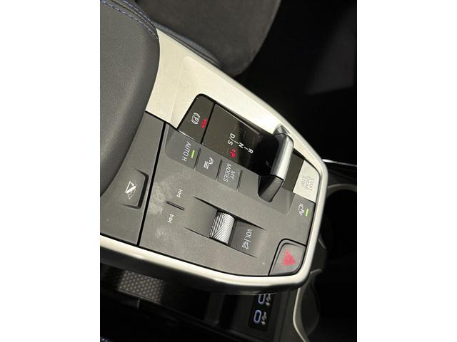 Ｘ１ ｘＤｒｉｖｅ　２０ｄ　Ｍスポーツ　アルカンタラシート　ヘッドアップディスプレイ　純正ナビゲーション　３６０度カメラ　駐車支援システム　アクティブクルーズコントロール（32枚目）