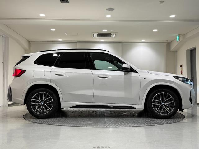 Ｘ１ ｘＤｒｉｖｅ　２０ｄ　Ｍスポーツ　アルカンタラシート　ヘッドアップディスプレイ　純正ナビゲーション　３６０度カメラ　駐車支援システム　アクティブクルーズコントロール（39枚目）