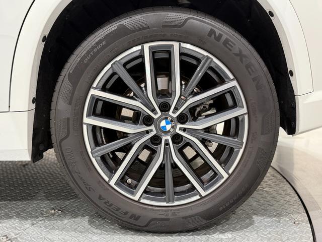 Ｘ１ ｘＤｒｉｖｅ　２０ｄ　Ｍスポーツ　アルカンタラシート　ヘッドアップディスプレイ　純正ナビゲーション　３６０度カメラ　駐車支援システム　アクティブクルーズコントロール（54枚目）