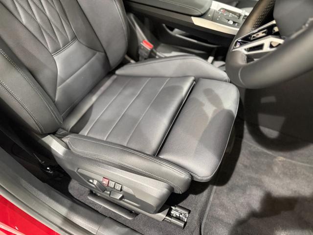 X2 xDrive 20i Mスポーツハイラインパッケージ ハーマンカードンスピーカー ヘッドアップディスプレイ シートヒーター 360度カメラ 衝突被害軽減ブレーキ 障害物センサー LEDヘッドライト(4枚目)