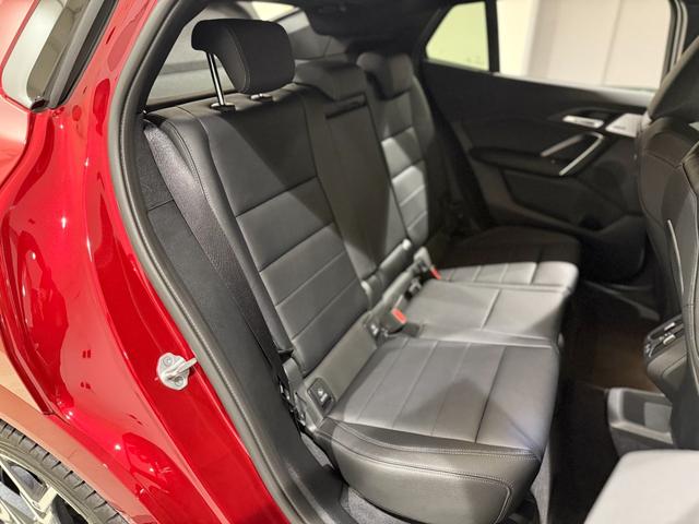 X2 xDrive 20i Mスポーツハイラインパッケージ ハーマンカードンスピーカー ヘッドアップディスプレイ シートヒーター 360度カメラ 衝突被害軽減ブレーキ 障害物センサー LEDヘッドライト(10枚目)