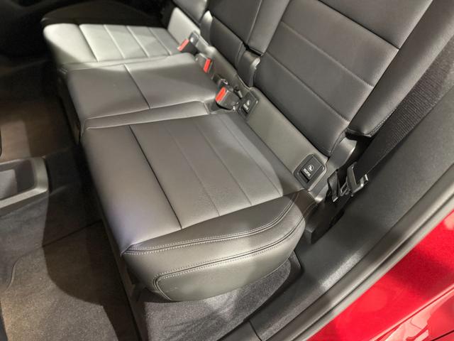 X2 xDrive 20i Mスポーツハイラインパッケージ ハーマンカードンスピーカー ヘッドアップディスプレイ シートヒーター 360度カメラ 衝突被害軽減ブレーキ 障害物センサー LEDヘッドライト(17枚目)