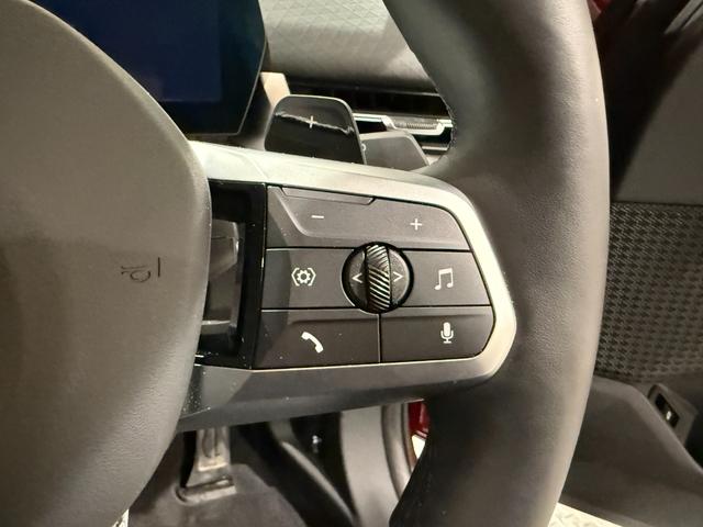 X2 xDrive 20i Mスポーツハイラインパッケージ ハーマンカードンスピーカー ヘッドアップディスプレイ シートヒーター 360度カメラ 衝突被害軽減ブレーキ 障害物センサー LEDヘッドライト(26枚目)