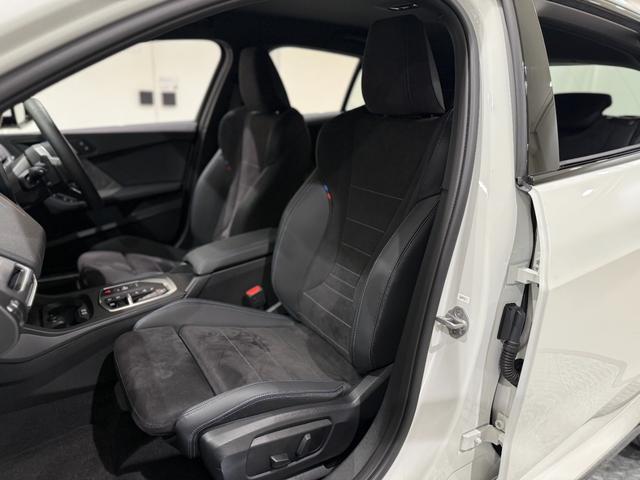 1シリーズ 120 Mスポーツ アルカンタラシート 純正ナビゲーション 電動シート シートヒーター 電動ゲート 駐車支援システム 360度カメラ アクティブクルーズコントロール(19枚目)