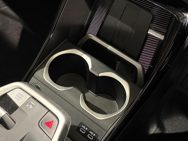 Ｘ１ ｘＤｒｉｖｅ　２０ｄ　ｘライン　３６０度カメラ　アクティブクルーズコントロール　障害物センサー　シートヒーター　オートトランク　電動シート　バックカメラ（31枚目）