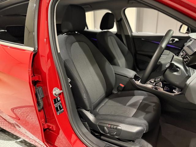 1シリーズ 118i プレイ 純正ナビゲーション 駐車支援システム アクティブクルーズコントロール LEDヘッドライト Bluetooth 電動シート 電動ゲート(2枚目)