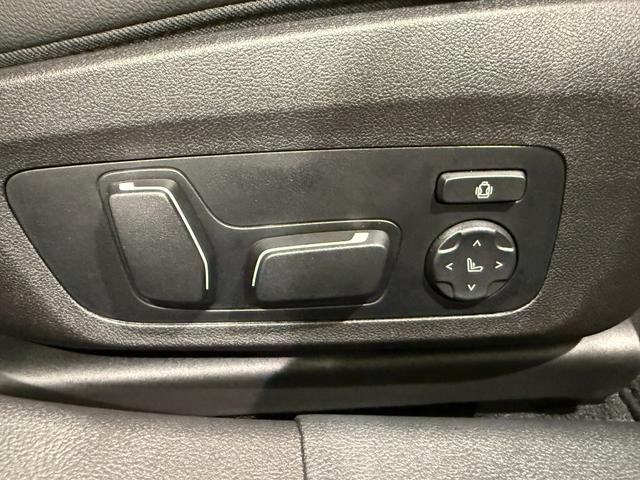3シリーズ 320d xDriveMスポーツハイラインパッケージ ブラックレザーシート ヘッドアップディスプレイ アクティブクルーズコントロール ハンズオフシステム 駐車支援システム 純正ナビゲーションシステム 電動トランク LEDヘッドライト ETC(7枚目)