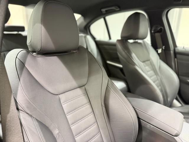 3シリーズ 320d xDriveMスポーツハイラインパッケージ ブラックレザーシート ヘッドアップディスプレイ アクティブクルーズコントロール ハンズオフシステム 駐車支援システム 純正ナビゲーションシステム 電動トランク LEDヘッドライト ETC(10枚目)