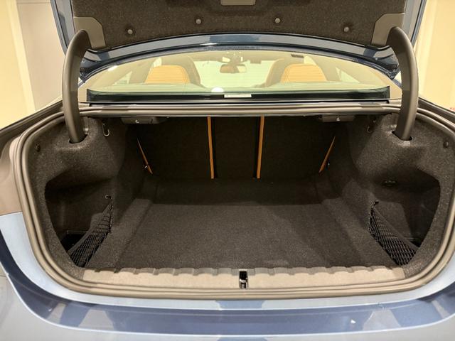 ４シリーズ Ｍ４４０ｉ　ｘＤｒｉｖｅクーペ　ｈａｒｍａｎ／ｋａｒｄｏｎスピーカー　コニャックレザー　サンルーフ　ヘッドアップディスプレイ　純正ナビゲーション　駐車支援システム　アクティブクルーズコントロール（13枚目）
