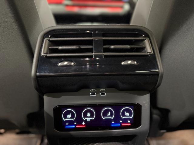 5シリーズ 523d xDriveツーリング Mスポーツ コンフォートパッケージ 4ゾーンエアコン 純正ナビゲーション 駐車支援システム アクティブクルーズコントロール 360度カメラ LEDヘッドライト アイコニックグロー(18枚目)