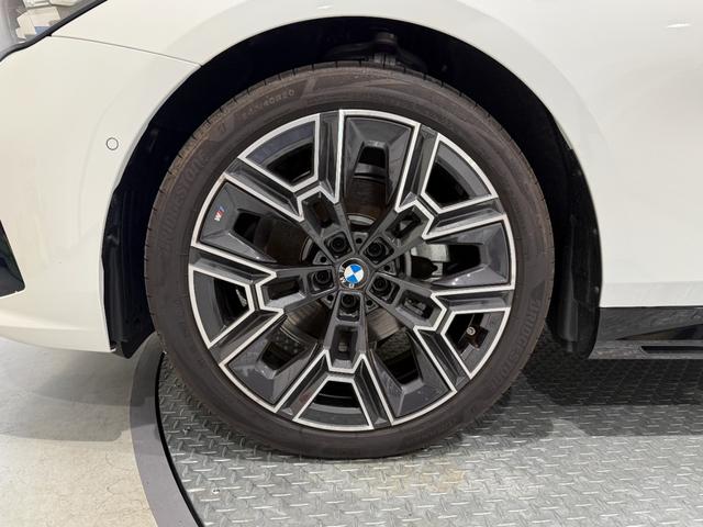 5シリーズ 523d xDriveツーリング Mスポーツ コンフォートパッケージ 4ゾーンエアコン 純正ナビゲーション 駐車支援システム アクティブクルーズコントロール 360度カメラ LEDヘッドライト アイコニックグロー(63枚目)