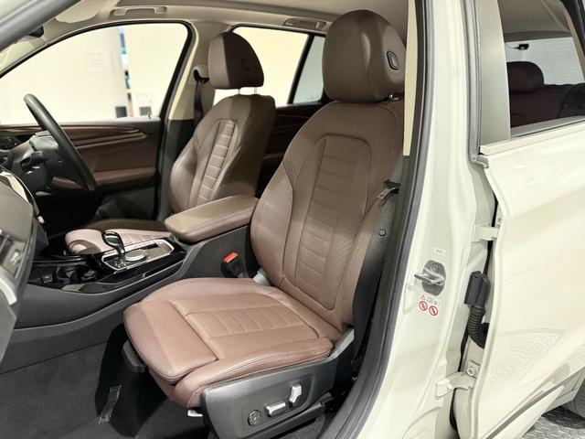 X3 xDrive 20d ブラウンレザーシート 純正ナビ 360度カメラ アクティブクルーズコントロール 電動トランク シートヒーター 駐車支援システム LEDヘッドライト ETC(19枚目)