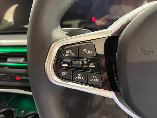 i4 eDrive 40 Mスポーツ 360度カメラ アクティブクルーズコントロール 障害物センサー 衝突被害軽減ブレーキ シートヒーター 電動トランク 電動シート(27枚目)