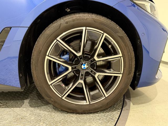 i4 eDrive 40 Mスポーツ 360度カメラ アクティブクルーズコントロール 障害物センサー 衝突被害軽減ブレーキ シートヒーター 電動トランク 電動シート(60枚目)