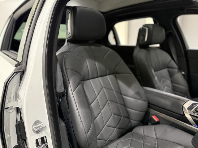 7シリーズ 740d xDrive Mスポーツ ブラックレザーシート Bowers&Wilkinsスピーカー シートマッサージ 純正ナビゲーション 駐車支援システム シートヒーター シートエアコン 360度カメラ(3枚目)