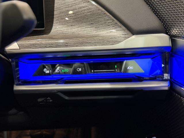 7シリーズ 740d xDrive Mスポーツ ブラックレザーシート Bowers&Wilkinsスピーカー シートマッサージ 純正ナビゲーション 駐車支援システム シートヒーター シートエアコン 360度カメラ(31枚目)