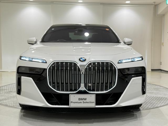 7シリーズ 740d xDrive Mスポーツ ブラックレザーシート Bowers&Wilkinsスピーカー シートマッサージ 純正ナビゲーション 駐車支援システム シートヒーター シートエアコン 360度カメラ(51枚目)