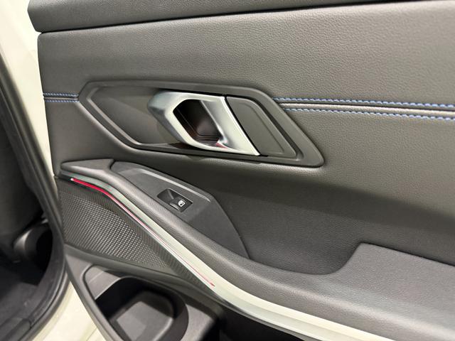 3シリーズ 320d xDrive Mスポーツ アクティブクルーズコントロール ハンズオフシステム 駐車支援システム LEDヘッドライト ETC 360度カメラ カーブドディスプレイ 純正ナビゲーションシステム 電動トランク シートヒーター(16枚目)