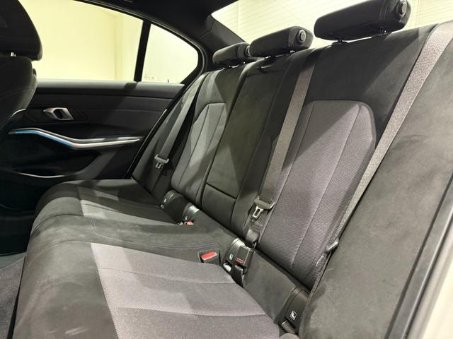 3シリーズ 320d xDrive Mスポーツ アクティブクルーズコントロール ハンズオフシステム 駐車支援システム LEDヘッドライト ETC 360度カメラ カーブドディスプレイ 純正ナビゲーションシステム 電動トランク シートヒーター(21枚目)