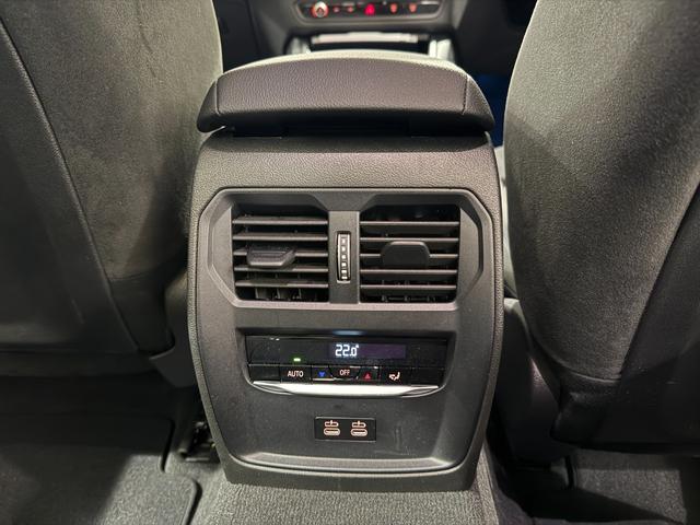 3シリーズ 320d xDrive Mスポーツ アクティブクルーズコントロール ハンズオフシステム 駐車支援システム LEDヘッドライト ETC 360度カメラ カーブドディスプレイ 純正ナビゲーションシステム 電動トランク シートヒーター(25枚目)