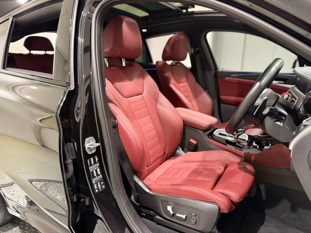 ご覧頂ありがとうございます。東京の都心、車では首都高速「北池袋出口」、「西池袋出口」から約５分。電車では有楽町線、副都心線の「要町駅」，［千川駅」から徒歩約５分。アクセス便利なＢＭＷ正規ディーラーです