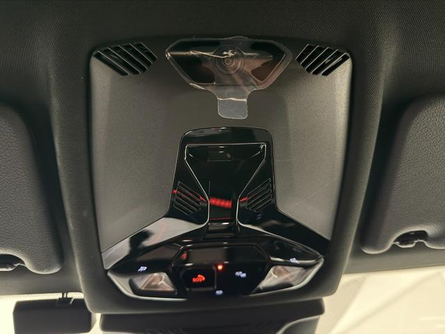 1シリーズ 120 Mスポーツ ハイラインパッケージ アクティブクルーズコントロール 360度カメラ カーブドディスプレイ 純正ナビゲーションシステム ヘッドアップディスプレイ ハーマンカードンスピーカー LEDヘッドライト ETC Bluetooth(41枚目)