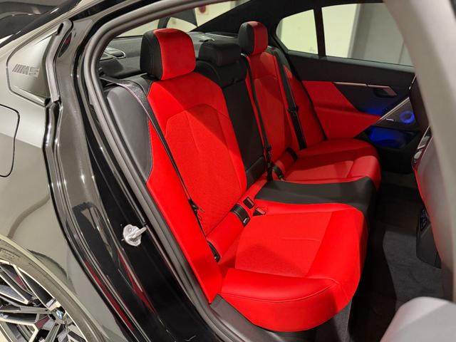 M5 Bowers & Wilkinsスピーカー フロント・リアシートヒーターベンチレーションシート 電動トランク 360度カメラ LEDヘッドライト(10枚目)