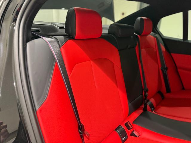 M5 Bowers & Wilkinsスピーカー フロント・リアシートヒーターベンチレーションシート 電動トランク 360度カメラ LEDヘッドライト(11枚目)