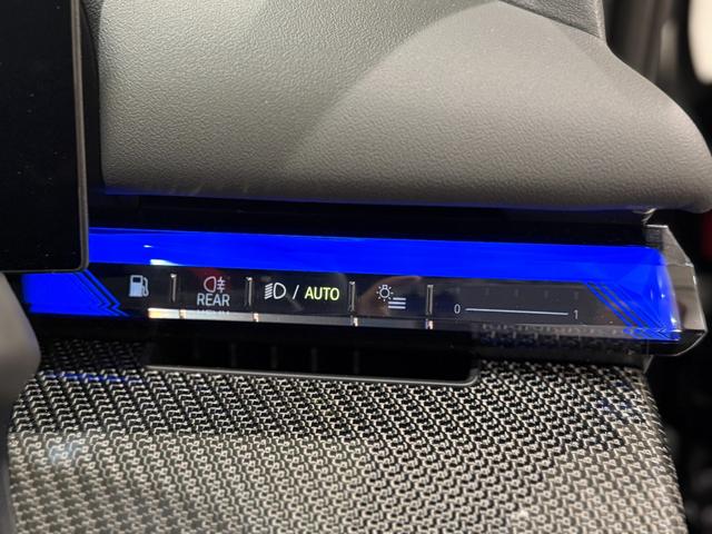 M5 Bowers & Wilkinsスピーカー フロント・リアシートヒーターベンチレーションシート 電動トランク 360度カメラ LEDヘッドライト(25枚目)