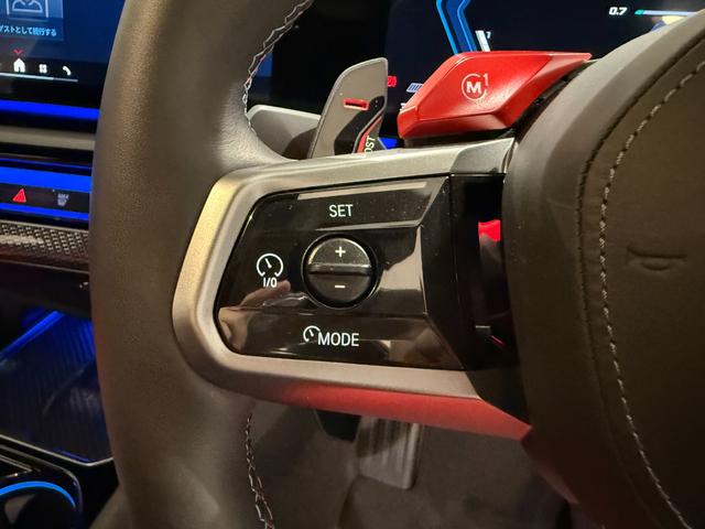 M5 Bowers & Wilkinsスピーカー フロント・リアシートヒーターベンチレーションシート 電動トランク 360度カメラ LEDヘッドライト(28枚目)