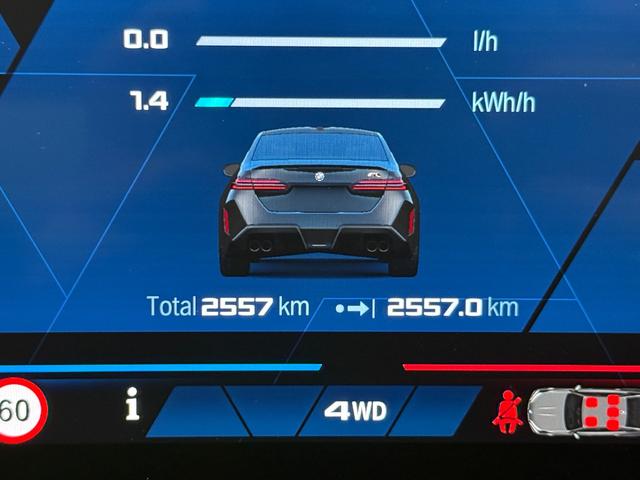 M5 Bowers & Wilkinsスピーカー フロント・リアシートヒーターベンチレーションシート 電動トランク 360度カメラ LEDヘッドライト(31枚目)