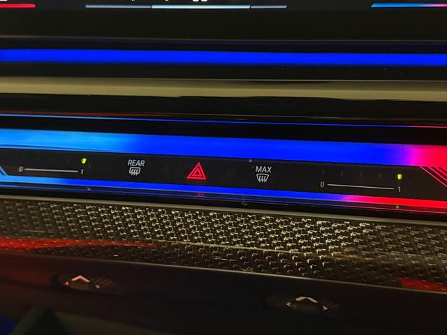 M5 Bowers & Wilkinsスピーカー フロント・リアシートヒーターベンチレーションシート 電動トランク 360度カメラ LEDヘッドライト(42枚目)