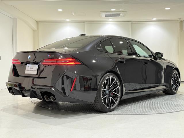 M5 Bowers & Wilkinsスピーカー フロント・リアシートヒーターベンチレーションシート 電動トランク 360度カメラ LEDヘッドライト(53枚目)