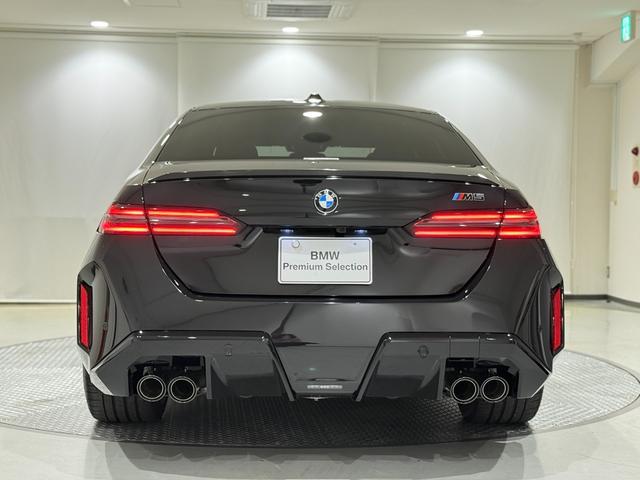 M5 Bowers & Wilkinsスピーカー フロント・リアシートヒーターベンチレーションシート 電動トランク 360度カメラ LEDヘッドライト(54枚目)
