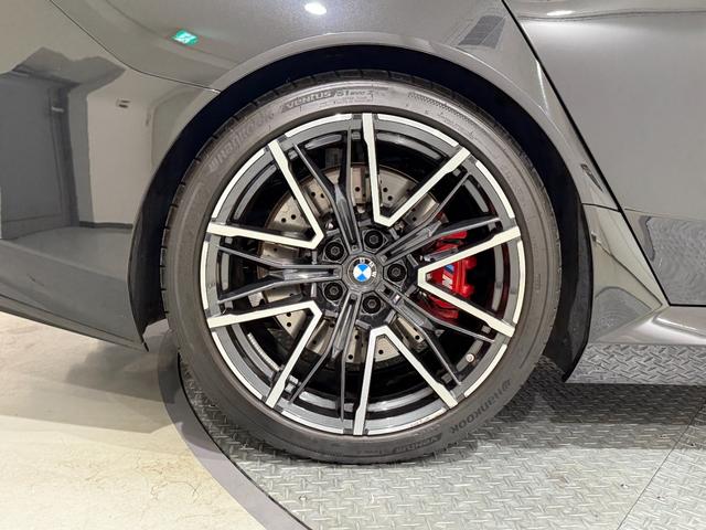 M5 Bowers & Wilkinsスピーカー フロント・リアシートヒーターベンチレーションシート 電動トランク 360度カメラ LEDヘッドライト(64枚目)