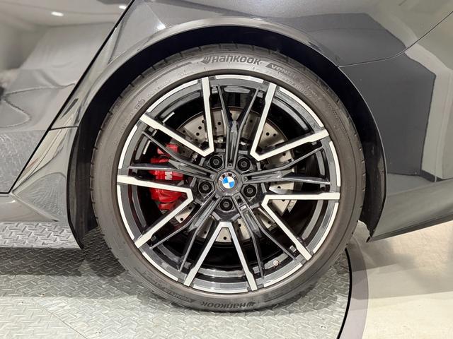 M5 Bowers & Wilkinsスピーカー フロント・リアシートヒーターベンチレーションシート 電動トランク 360度カメラ LEDヘッドライト(65枚目)