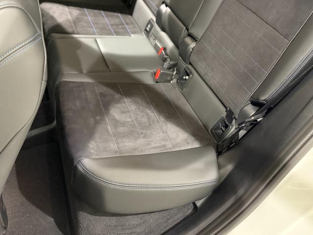 iX1 eDrive 20 Mスポーツ アルカンタラシート ヘッドアップディスプレイ 純正ナビゲーション 360度カメラ 駐車支援システム 電動シート 電動ゲート アンビエントライト シートヒーター(16枚目)