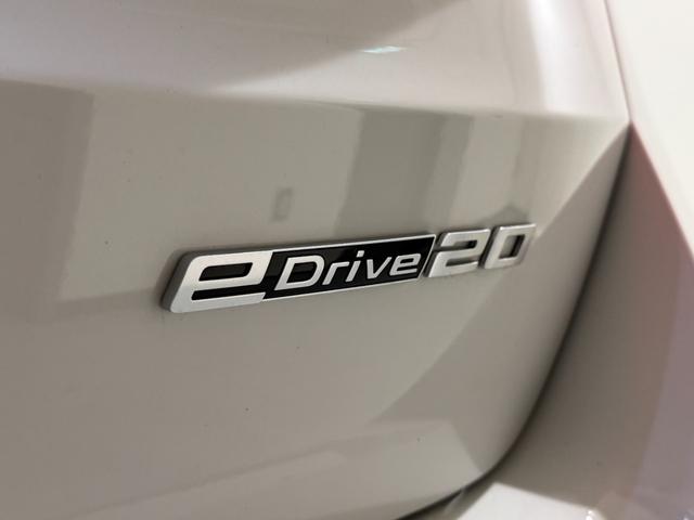 iX1 eDrive 20 Mスポーツ アルカンタラシート ヘッドアップディスプレイ 純正ナビゲーション 360度カメラ 駐車支援システム 電動シート 電動ゲート アンビエントライト シートヒーター(58枚目)