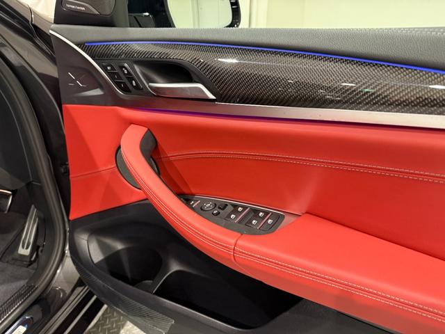 X4 M コンペティション セレクトパッケージ カーボンインテリア サンルーフ ステアリングヒーター 赤レザー ハーマンカードン シートエアコン シートヒーター 360度カメラ アクティブクルーズコントロール LEDヘッドライト(6枚目)