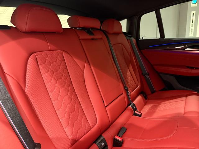 X4 M コンペティション セレクトパッケージ カーボンインテリア サンルーフ ステアリングヒーター 赤レザー ハーマンカードン シートエアコン シートヒーター 360度カメラ アクティブクルーズコントロール LEDヘッドライト(11枚目)