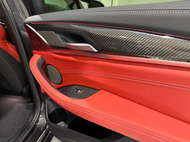 X4 M コンペティション セレクトパッケージ カーボンインテリア サンルーフ ステアリングヒーター 赤レザー ハーマンカードン シートエアコン シートヒーター 360度カメラ アクティブクルーズコントロール LEDヘッドライト(14枚目)
