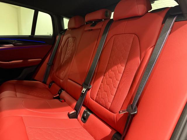 X4 M コンペティション セレクトパッケージ カーボンインテリア サンルーフ ステアリングヒーター 赤レザー ハーマンカードン シートエアコン シートヒーター 360度カメラ アクティブクルーズコントロール LEDヘッドライト(19枚目)