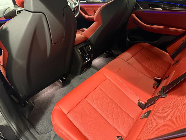 X4 M コンペティション セレクトパッケージ カーボンインテリア サンルーフ ステアリングヒーター 赤レザー ハーマンカードン シートエアコン シートヒーター 360度カメラ アクティブクルーズコントロール LEDヘッドライト(20枚目)