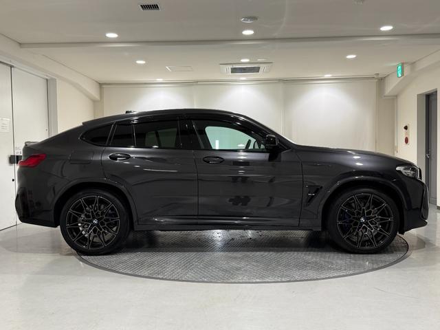 X4 M コンペティション セレクトパッケージ カーボンインテリア サンルーフ ステアリングヒーター 赤レザー ハーマンカードン シートエアコン シートヒーター 360度カメラ アクティブクルーズコントロール LEDヘッドライト(42枚目)