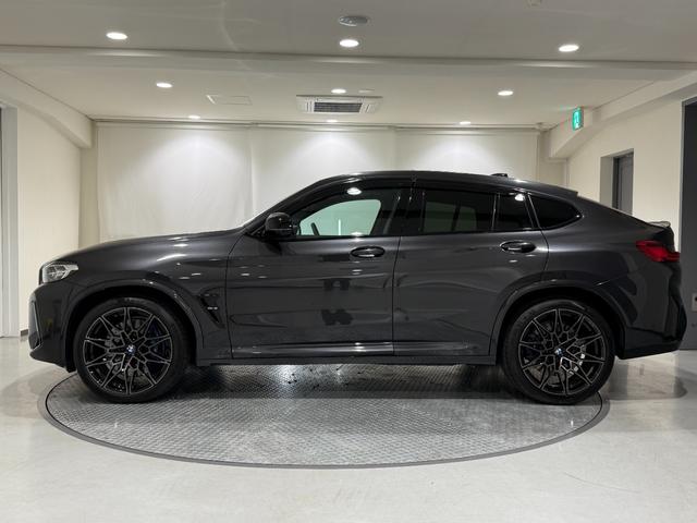 X4 M コンペティション セレクトパッケージ カーボンインテリア サンルーフ ステアリングヒーター 赤レザー ハーマンカードン シートエアコン シートヒーター 360度カメラ アクティブクルーズコントロール LEDヘッドライト(46枚目)