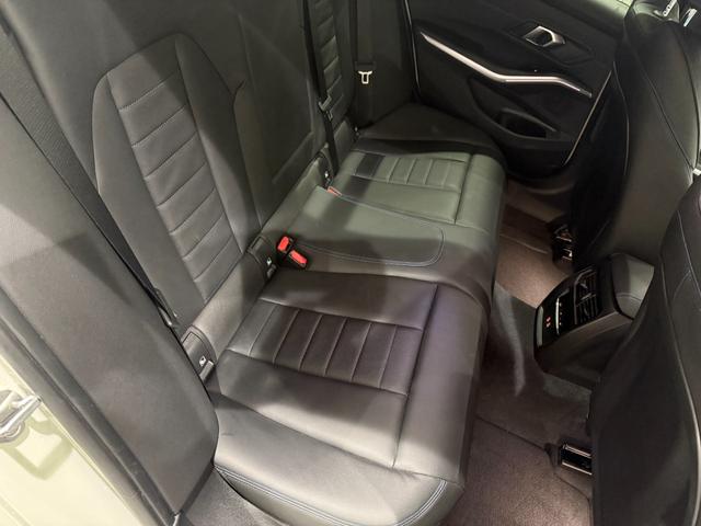 3シリーズ 320dxDriveツーリングMスポーツEDシャドー カーブドディスプレイ ヘッドアップディスプレイ 360度カメラ フロントカメラ 19インチホイール シートヒーター 衝突被害軽減ブレーキ アクティブクルーズコントロール 障害物センサー(8枚目)