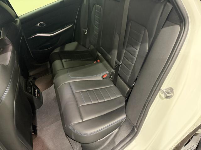 3シリーズ 320dxDriveツーリングMスポーツEDシャドー カーブドディスプレイ ヘッドアップディスプレイ 360度カメラ フロントカメラ 19インチホイール シートヒーター 衝突被害軽減ブレーキ アクティブクルーズコントロール 障害物センサー(15枚目)